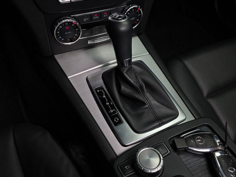 2012 Mercedes-Benz C-Class C200 CGI AVANTGARDE photo 9