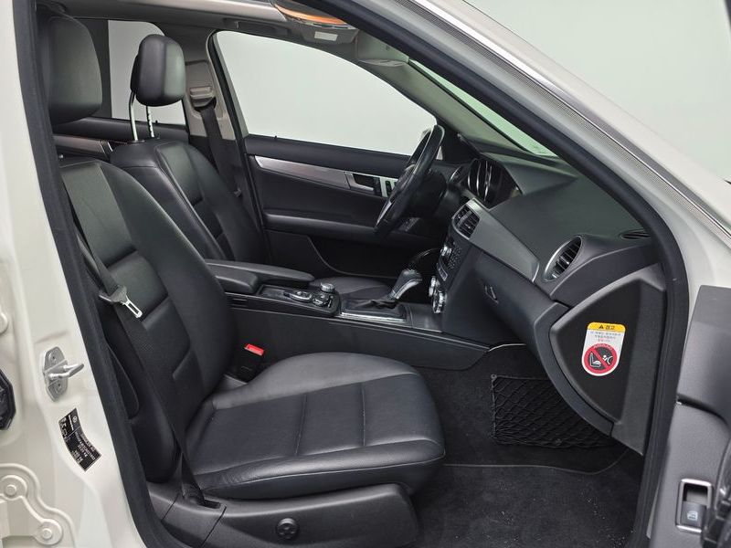 2012 Mercedes-Benz C-Class C200 CGI AVANTGARDE photo 10