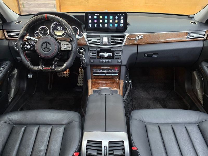 2012 Mercedes-Benz E-Class E300 Elegance photo 8