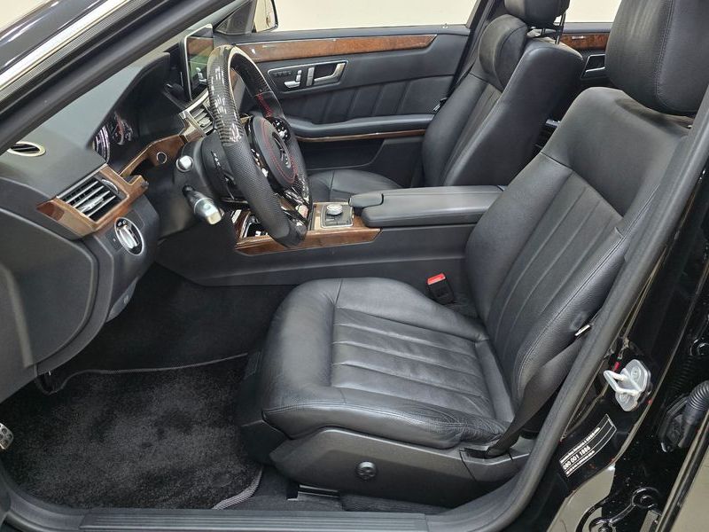 2012 Mercedes-Benz E-Class E300 Elegance photo 12