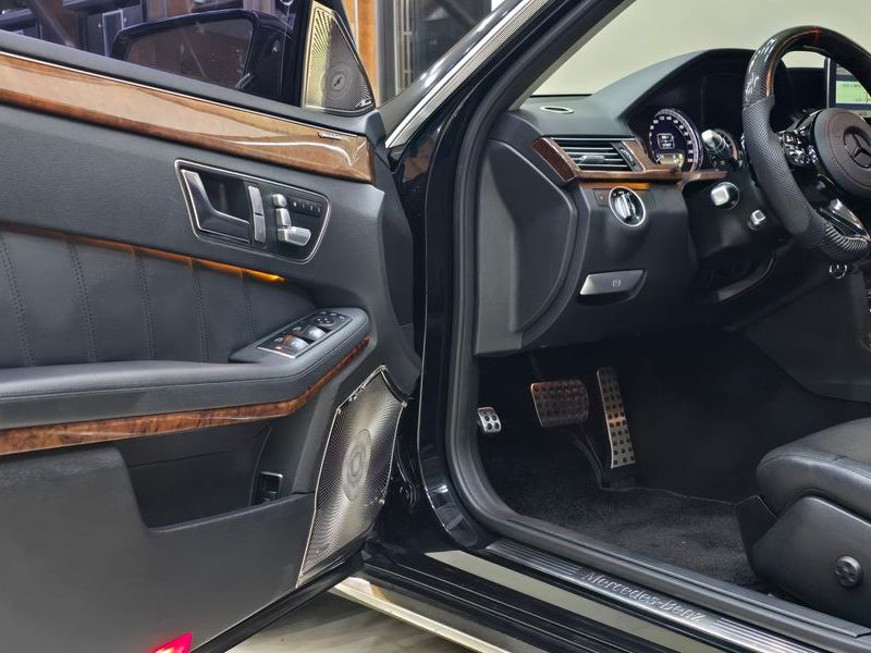 2012 Mercedes-Benz E-Class E300 Elegance photo 14