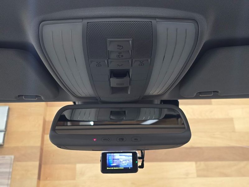 2012 Mercedes-Benz E-Class E300 Elegance photo 18