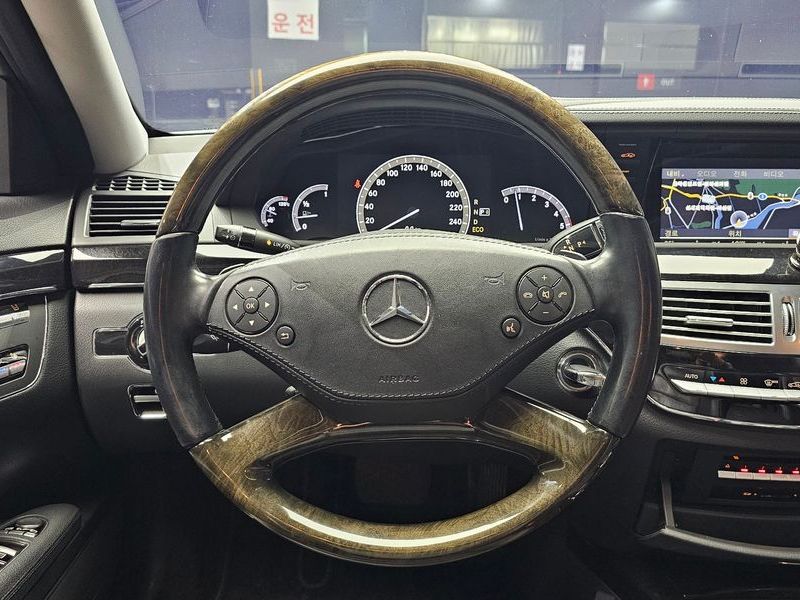 2012 Mercedes-Benz S-Class S350 BlueTEC photo 13