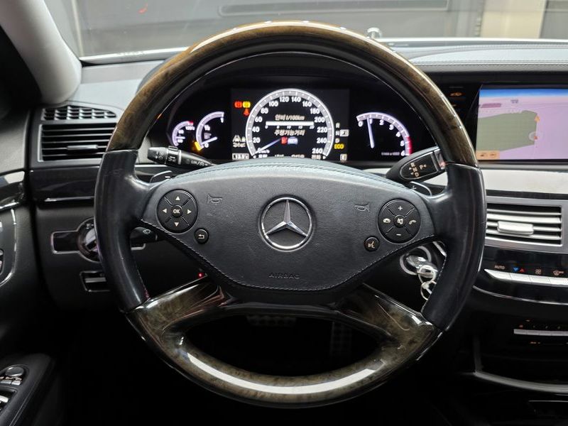 2012 Mercedes-Benz S-Class S350 BlueTEC photo 13