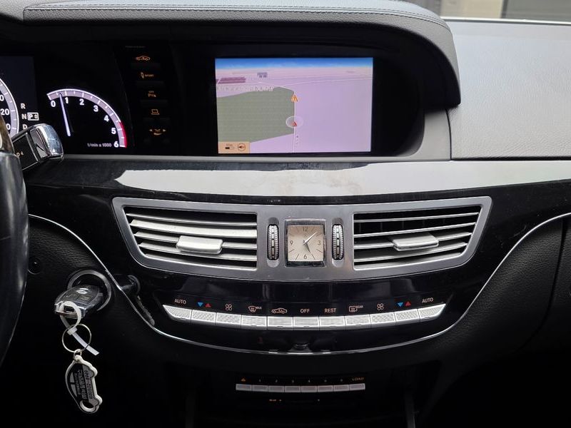 2012 Mercedes-Benz S-Class S350 BlueTEC photo 17
