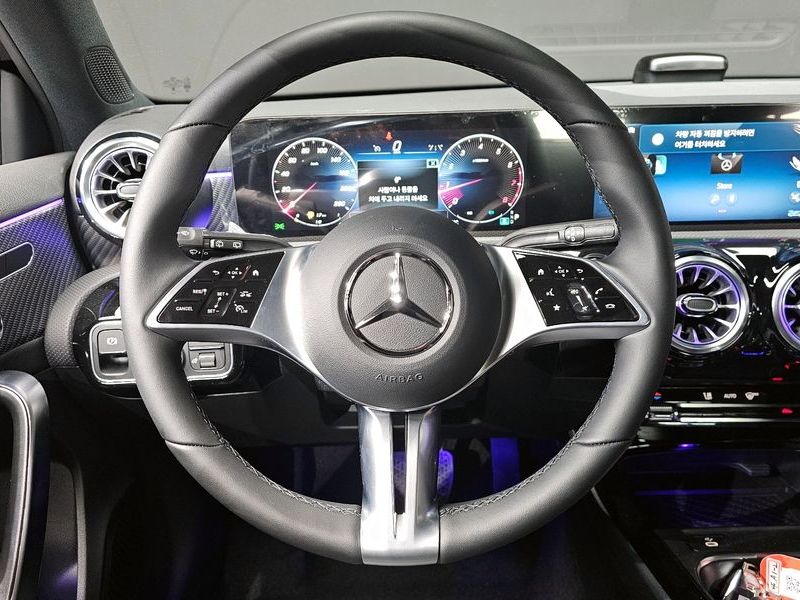 2025 Mercedes-Benz A-Class A220 Hatchback photo 16