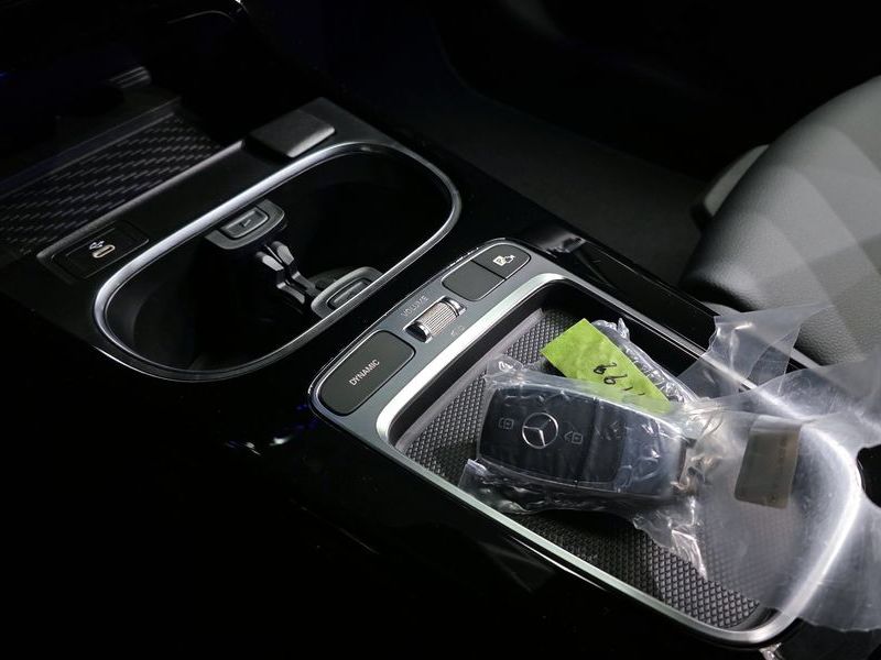 2025 Mercedes-Benz A-Class A220 Hatchback photo 9