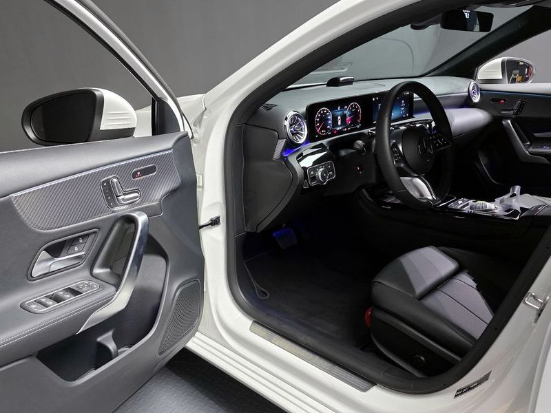2025 Mercedes-Benz A-Class A220 Hatchback photo 10