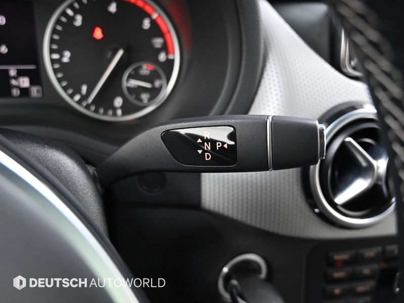 2013 Mercedes-Benz B-Class B200 CDI Blue efficiency Sport pack photo 9