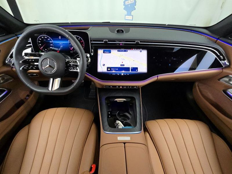 2026 Mercedes-Benz E-Class E450 4MATIC AMG Line photo 7