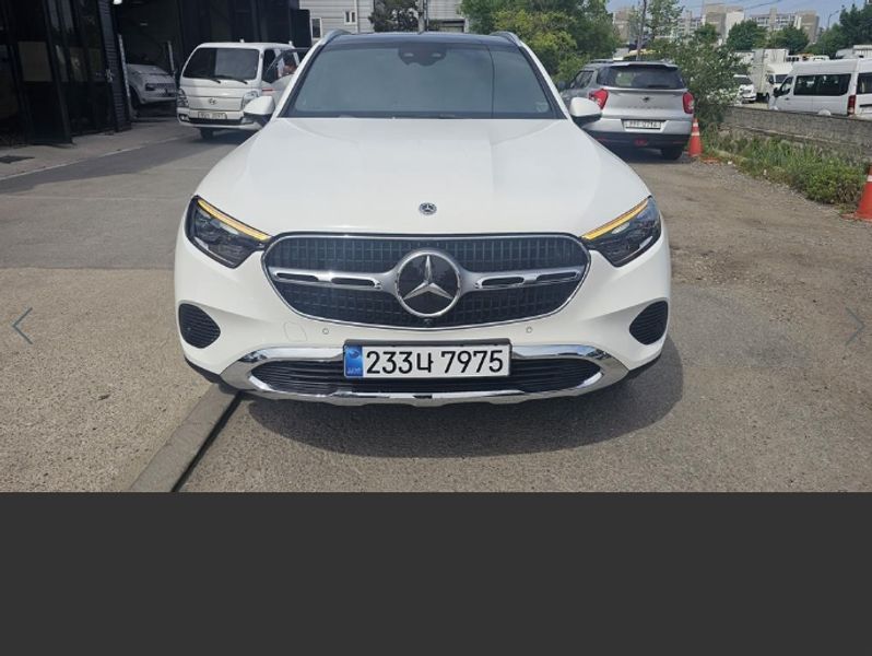 2026 Mercedes-Benz C-Class GLC 300 4MATIC Avantgarde photo 1