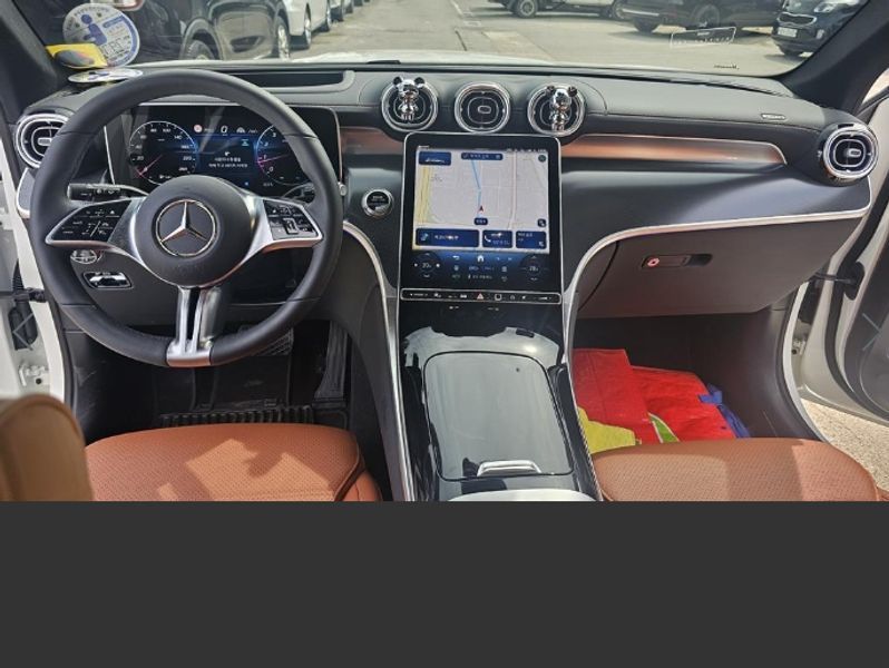 2026 Mercedes-Benz C-Class GLC 300 4MATIC Avantgarde photo 12