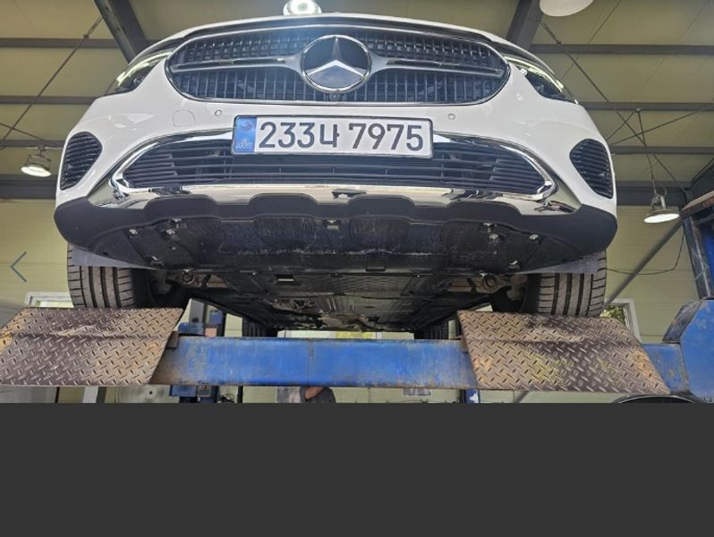 2026 Mercedes-Benz C-Class GLC 300 4MATIC Avantgarde photo 19