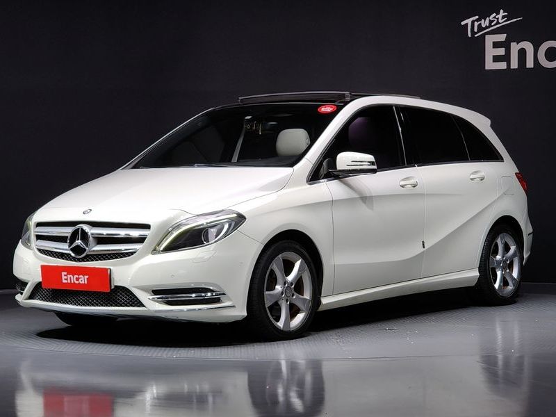 2013 Mercedes-Benz B-Class B200 CDI Blue efficiency Sport pack photo 1