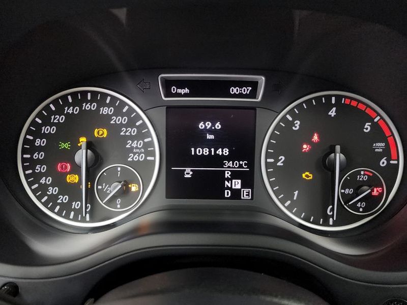 2013 Mercedes-Benz B-Class B200 CDI Blue efficiency Sport pack photo 8