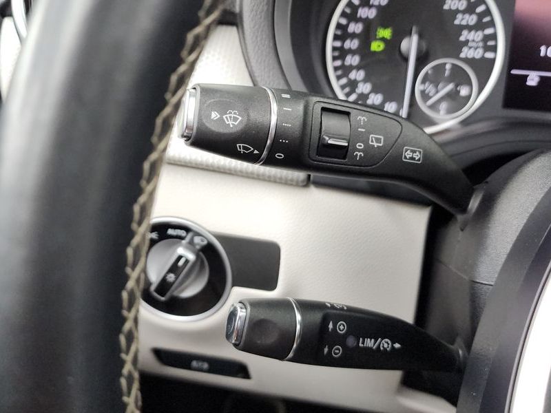 2013 Mercedes-Benz B-Class B200 CDI Blue efficiency Sport pack photo 16