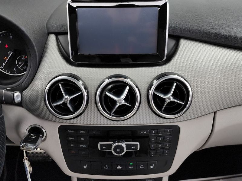 2013 Mercedes-Benz B-Class B200 CDI Blue efficiency Sport pack photo 17