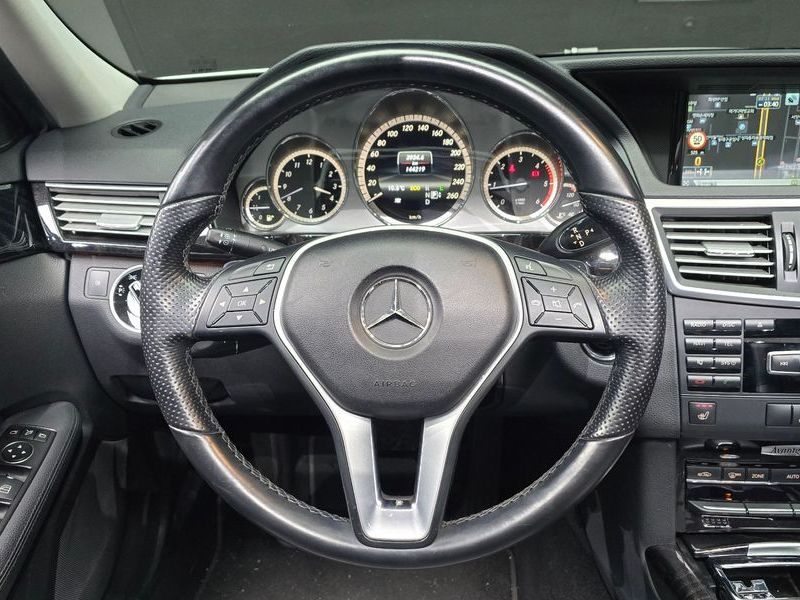 2013 Mercedes-Benz E-Class E220 CDI Avantgarde photo 13