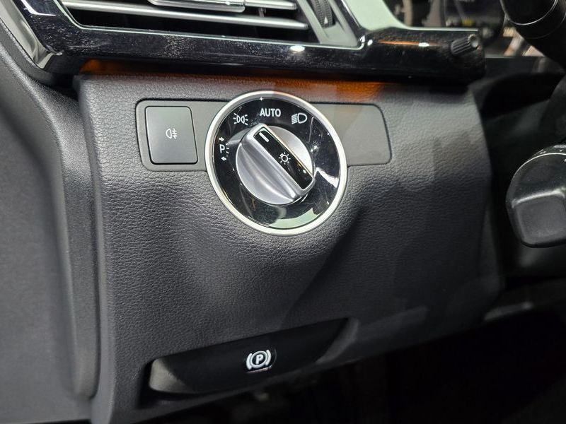 2013 Mercedes-Benz E-Class E220 CDI Avantgarde photo 14