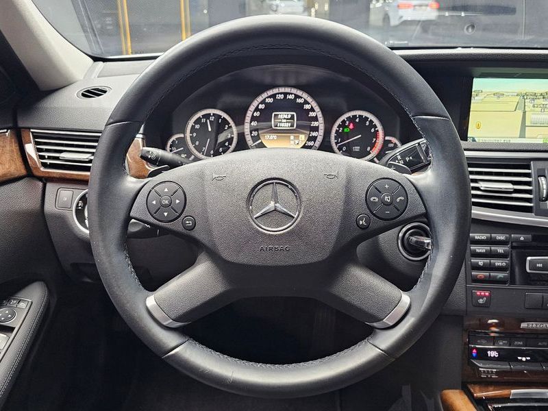 2012 Mercedes-Benz E-Class E300 Elegance photo 12