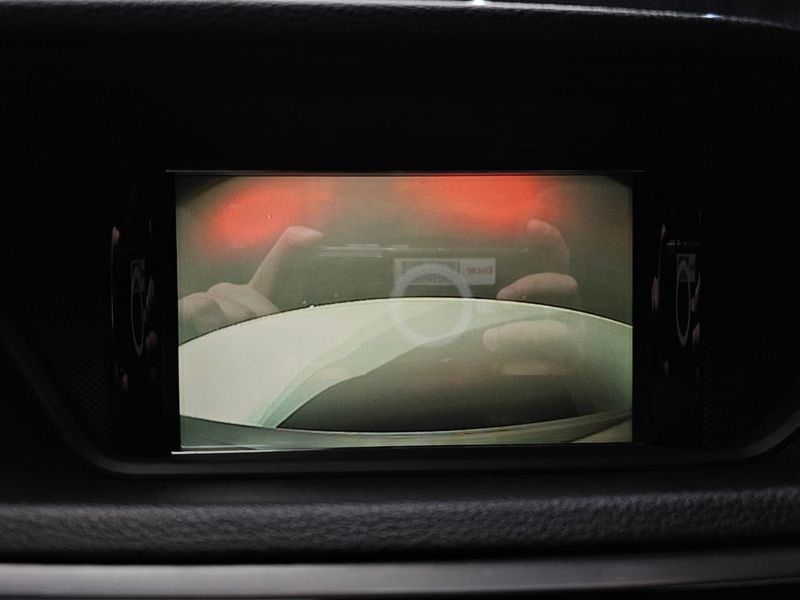 2012 Mercedes-Benz E-Class E300 Elegance photo 14