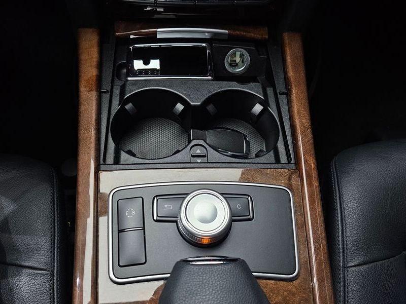 2012 Mercedes-Benz E-Class E300 Elegance photo 15