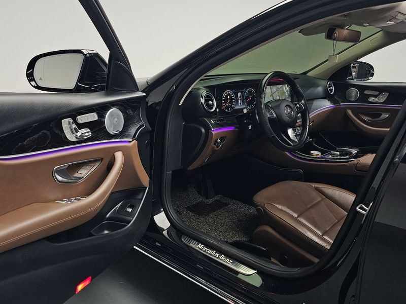 2018 Mercedes-Benz E-Class E300 4MATIC Avnatgarde photo 10