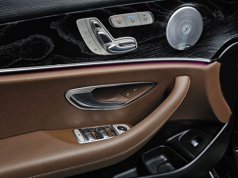 2018 Mercedes-Benz E-Class E300 4MATIC Avnatgarde photo 17