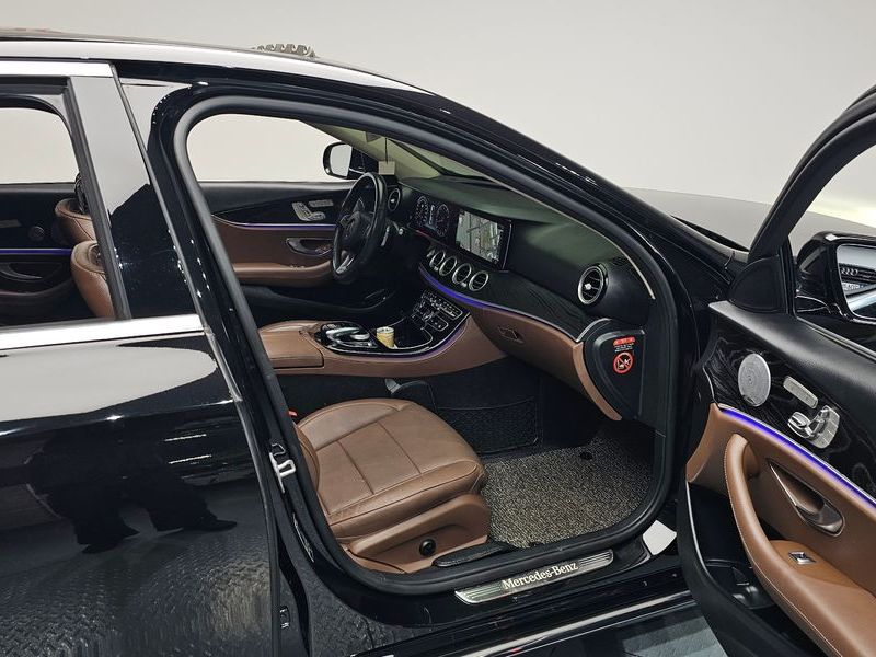2018 Mercedes-Benz E-Class E300 4MATIC Avnatgarde photo 26