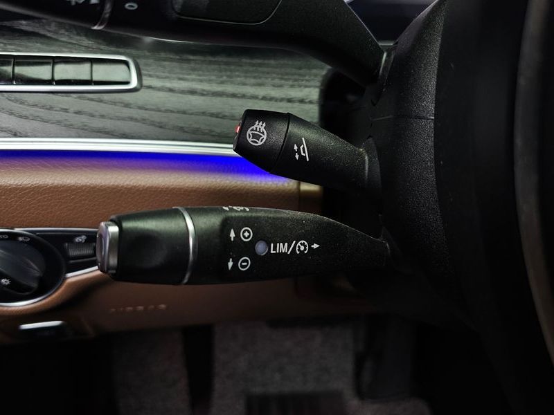 2018 Mercedes-Benz E-Class E300 4MATIC Avnatgarde photo 29