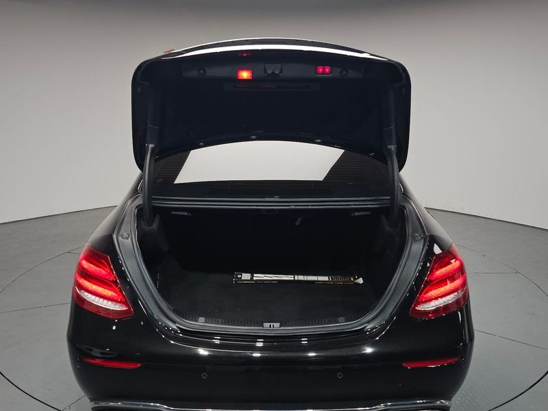 2018 Mercedes-Benz E-Class E300 4MATIC Avnatgarde photo 30