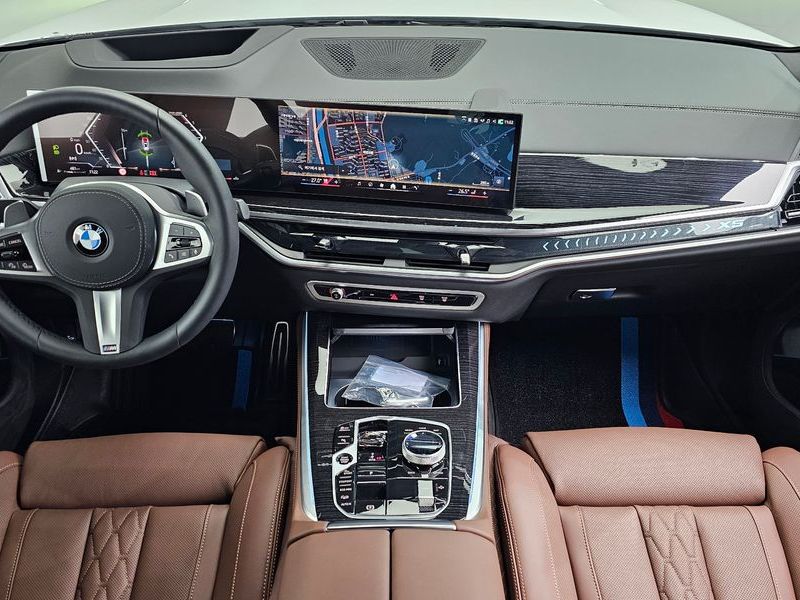 2026 BMW X5 xDrive 30d M Sport photo 7