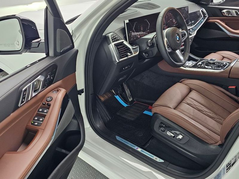 2026 BMW X5 xDrive 30d M Sport photo 10