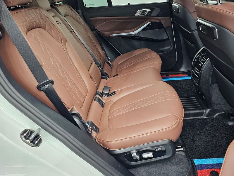 2026 BMW X5 xDrive 30d M Sport photo 11