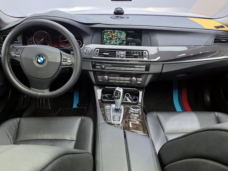 2013 BMW 5 Series 528i photo 7