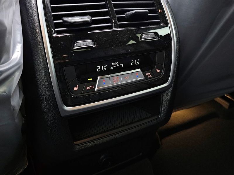 2026 BMW X6 xDrive40i M Sport photo 20