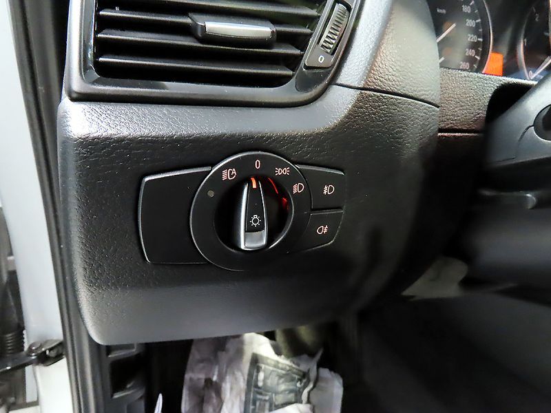 2013 BMW X1 xDrive 25d photo 16