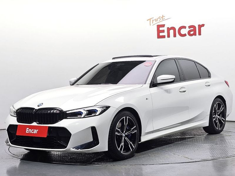 2026 BMW 3 Series 320i M Sport photo 1