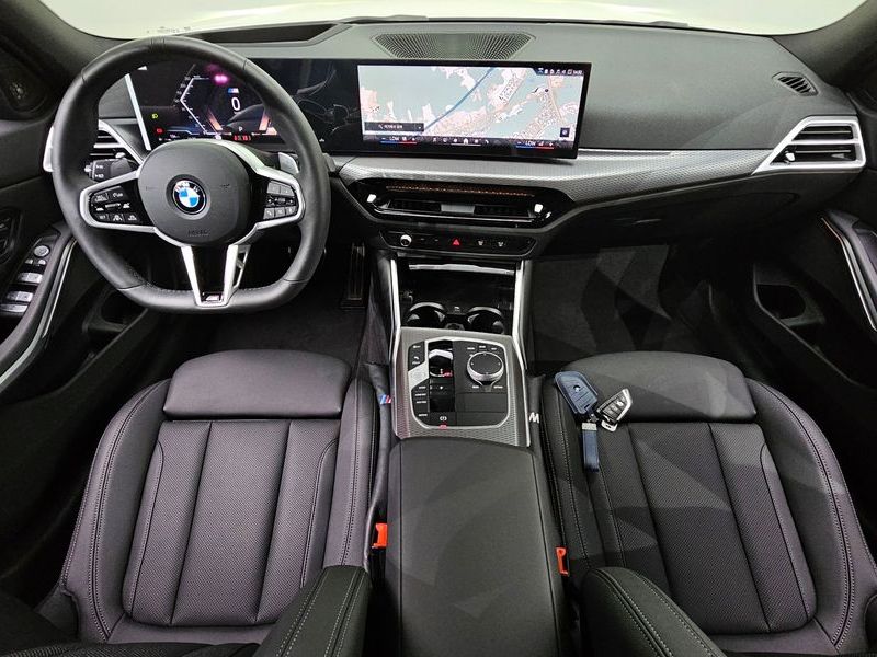 2026 BMW 3 Series 320i M Sport photo 7