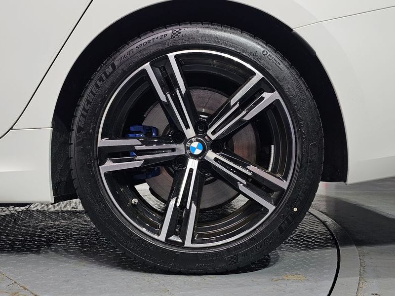 2026 BMW 3 Series 320i M Sport photo 21