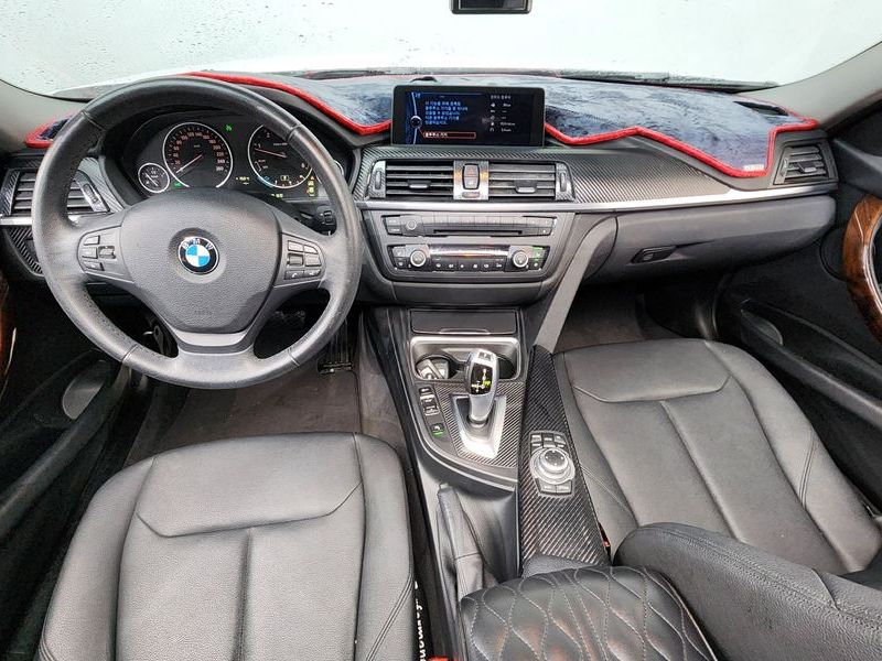 2012 BMW 3 Series 320d photo 7