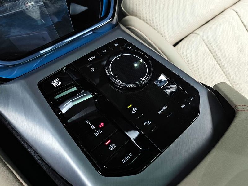 2026 BMW X3 xDrive 20d M Sport photo 9