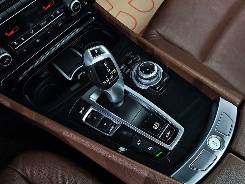 2013 BMW 5 Series GT ED Edition photo 9