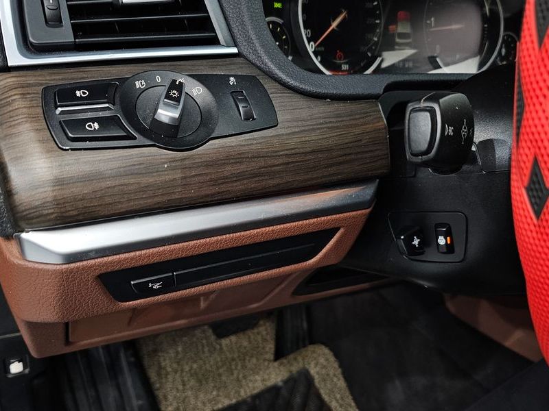 2013 BMW 5 Series GT ED Edition photo 14