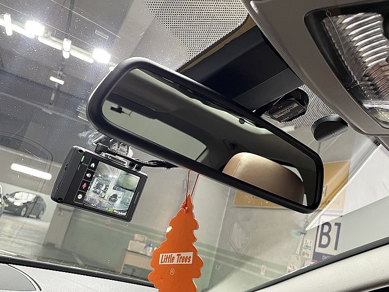 2013 BMW 5 Series 520d photo 13