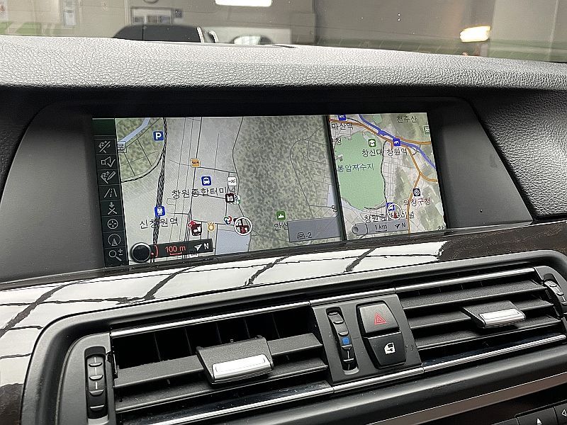 2013 BMW 5 Series 520d photo 14