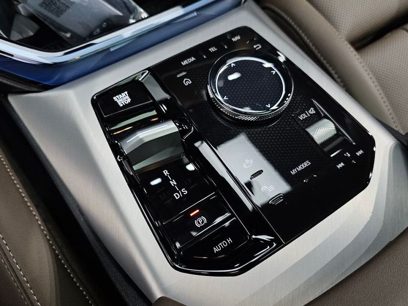 2026 BMW X3 xDrive 20d M Sport photo 9
