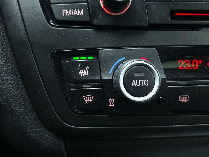 2013 BMW 3 Series 320d photo 18