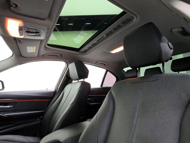 2013 BMW 3 Series 320d photo 19