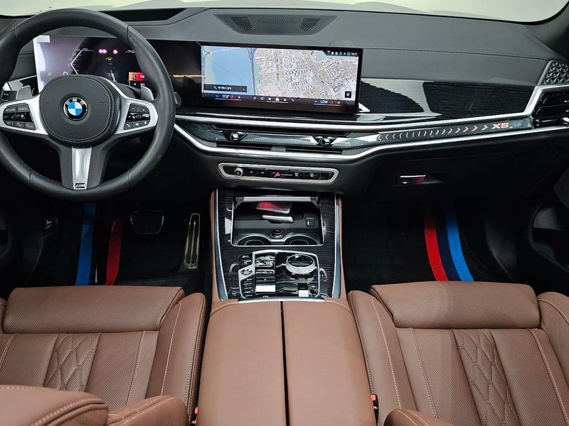 2026 BMW X5 xDrive 30d M Sport photo 7